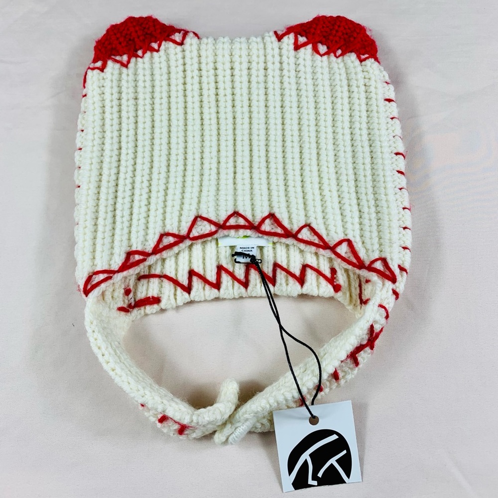 FROSTY MEOW BEANIE IN IVORY MERINO - M